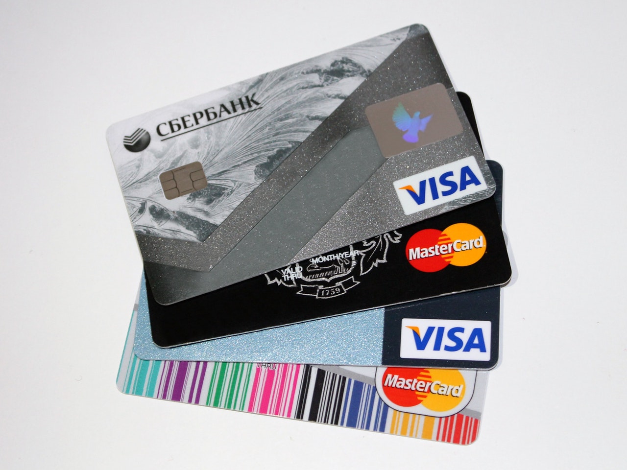 7-different-types-of-credit-cards-to-consider-creditcarder